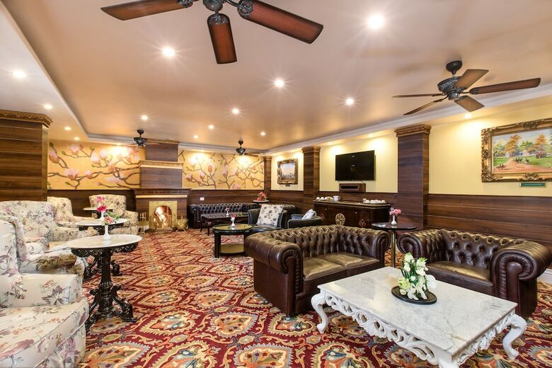 Hotel Mayfair Himalayan Spa Resort
