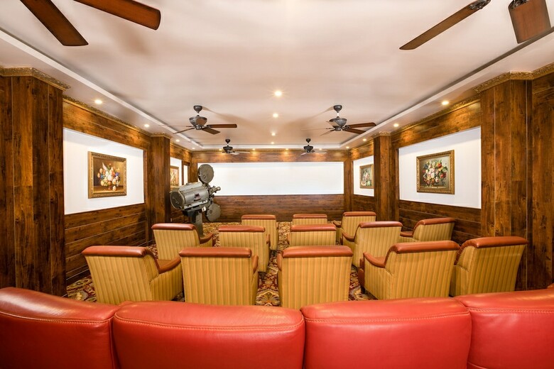 Hotel Mayfair Himalayan Spa Resort