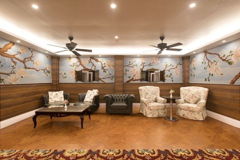 Hotel Mayfair Himalayan Spa Resort