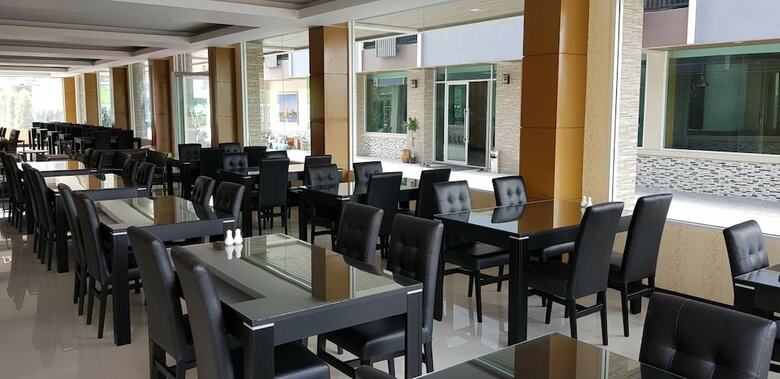 Hotel Blue Sky Residence Airport