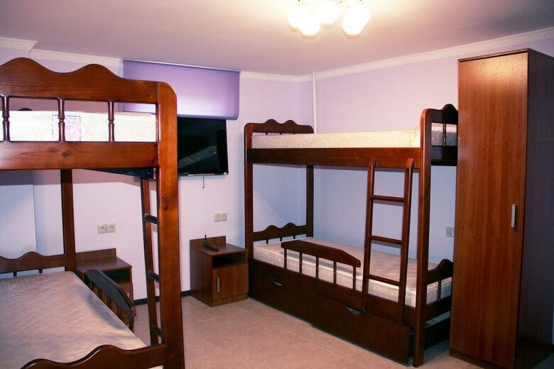 Hostal Skazka Vostoka - Hostel