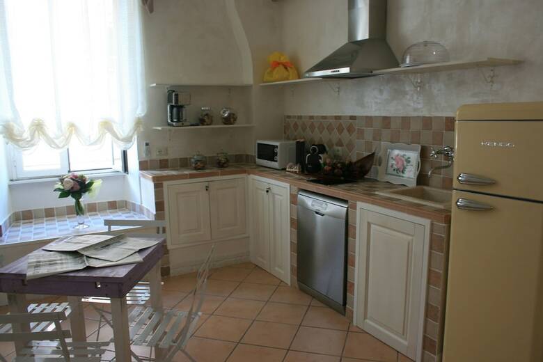 Hotel Crystal Rhome Guest House