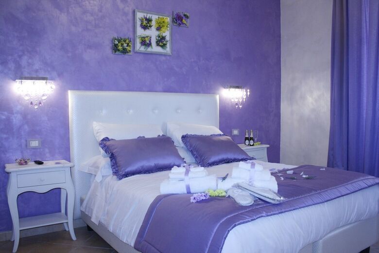 Hotel Crystal Rhome Guest House