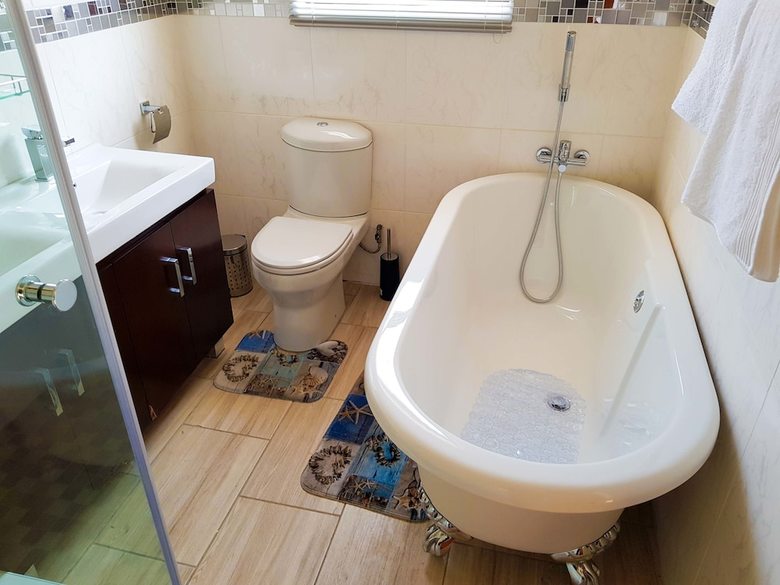Hotel Estoby Executive Guesthouse