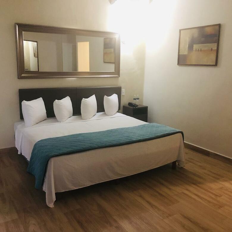 Hotel Plaza Del Arco Express