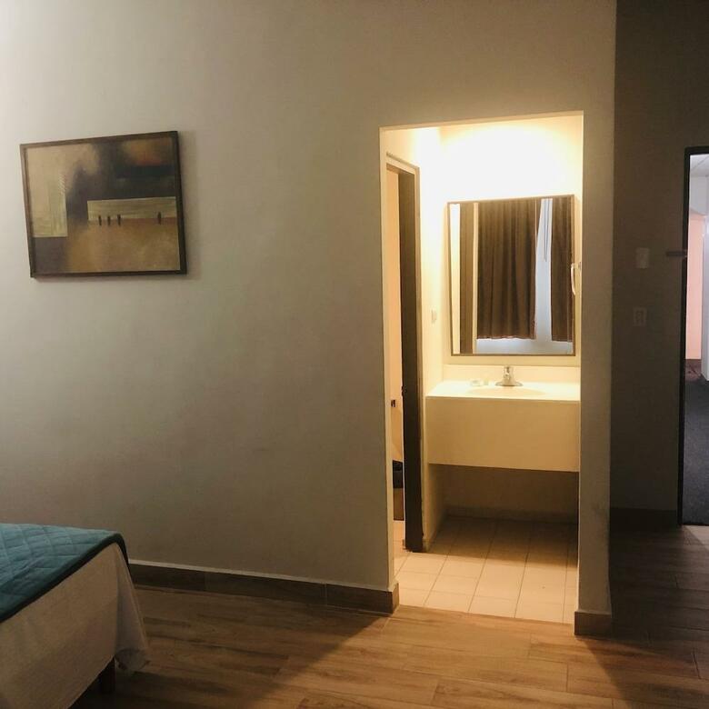 Hotel Plaza Del Arco Express