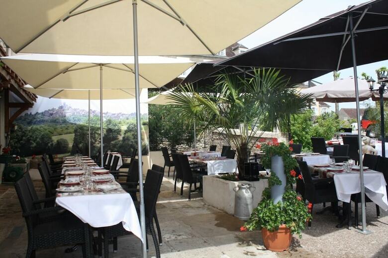 Hotel Le Relais Du Morvan