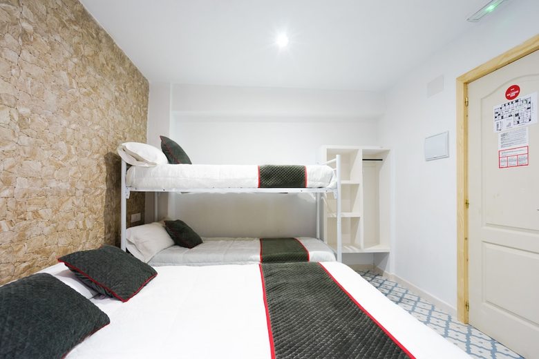 Hostal Pensi�n Riad Mediterraneo