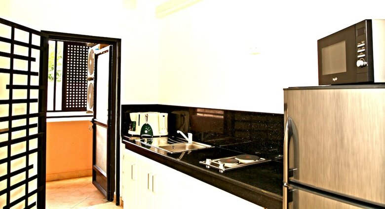 Apartamentos Albatros Residence - Lunch And Dinner