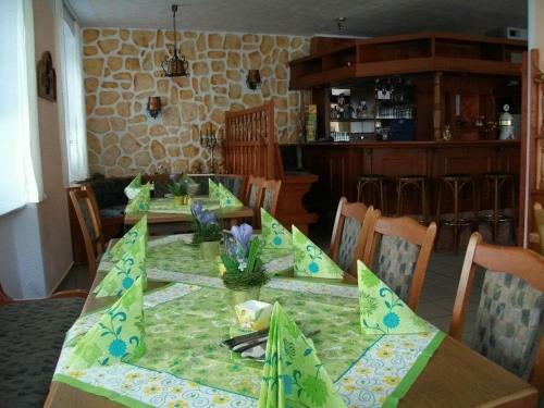 Hostal Rathaus Hotel J�hstadt