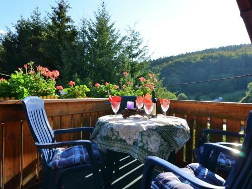 Meadow-view Cottage In Winterstein Thuringia Near Ski Area