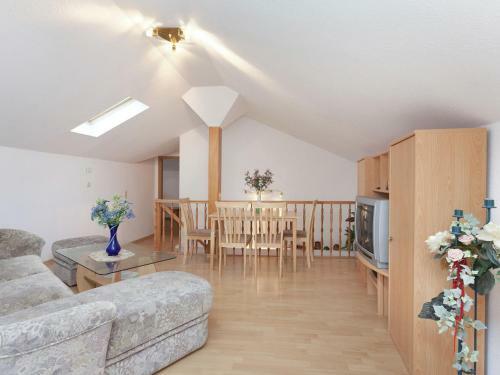 Meadow-view Cottage In Winterstein Thuringia Near Ski Area