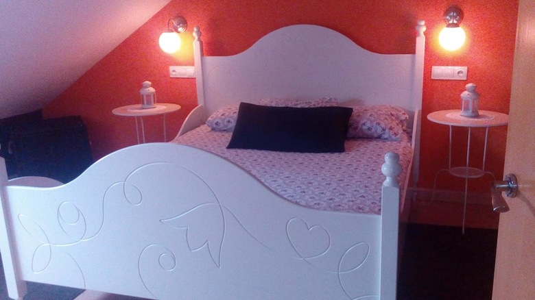 Apartment With One Bedroom In Cand�s