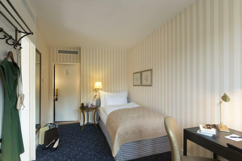 Small Luxury Hotel Ambassador Z�rich