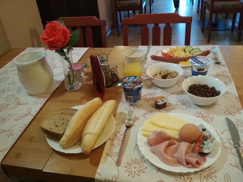Aparthotel Apartments Krom??�?