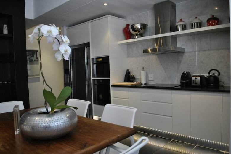 Apartamentos 15 On Upper Orange