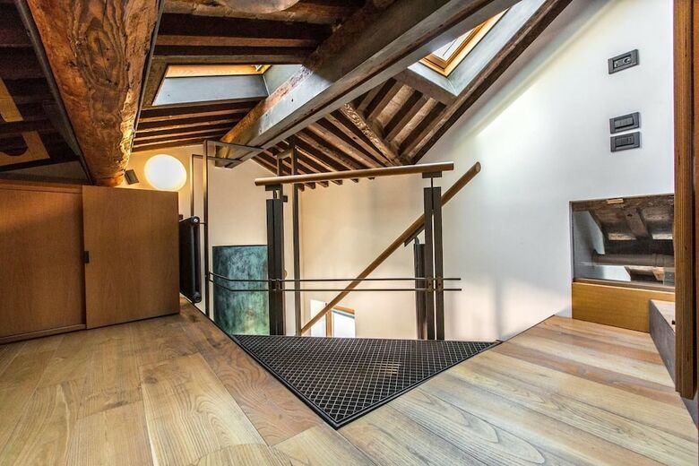 Grand Canal Design Apartment R&r