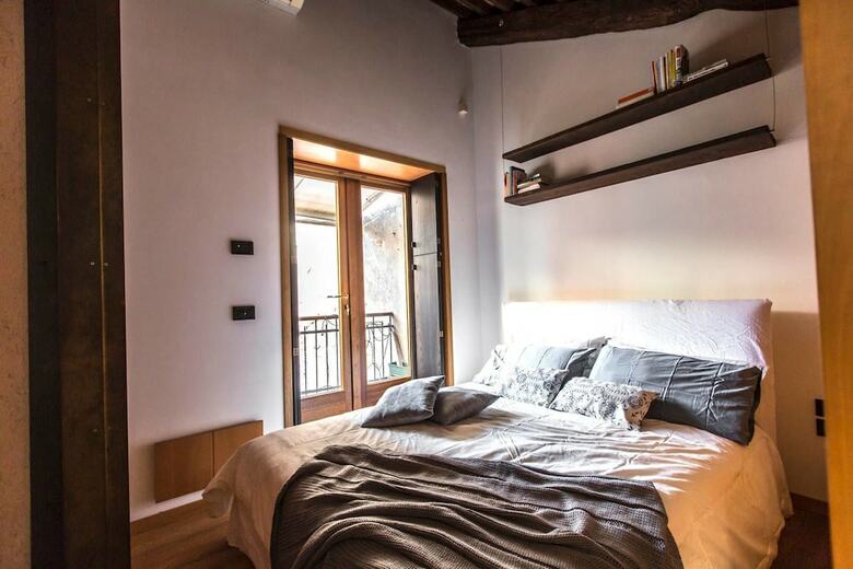 Grand Canal Design Apartment R&r