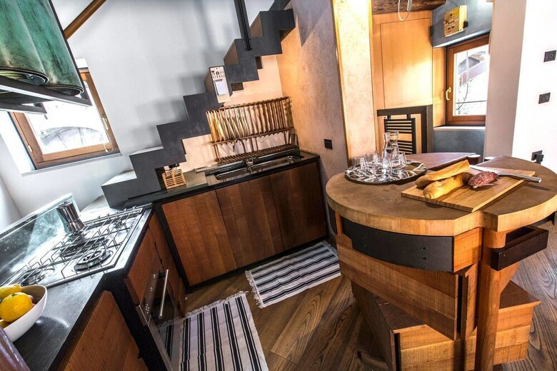 Grand Canal Design Apartment R&r