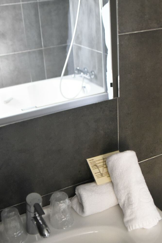 Hotel H�tel Villa Les Bains