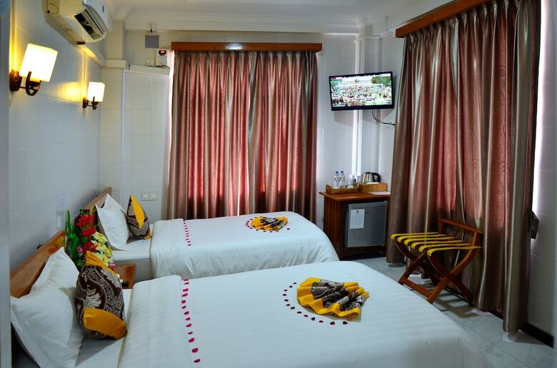 Ye Myanmar Hotel