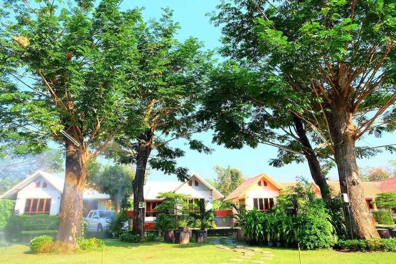 Hotel Baan Suan Siriwat