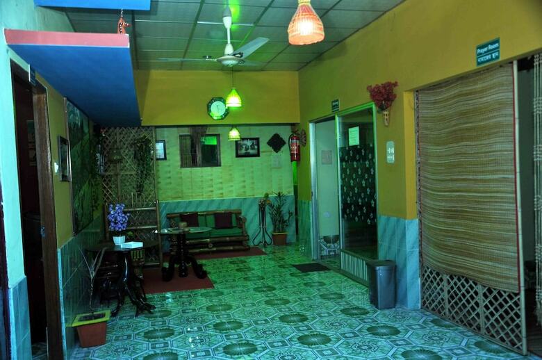 Hotel Green Leaf Guest House