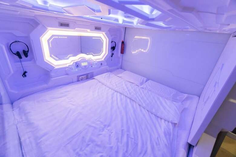 Seaview Capsule Hotel - Hostel