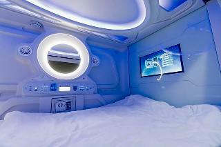 Seaview Capsule Hotel - Hostel