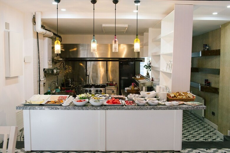 Mezzo Hotel