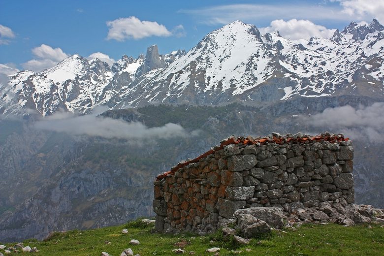 Apartamentos La Regoria