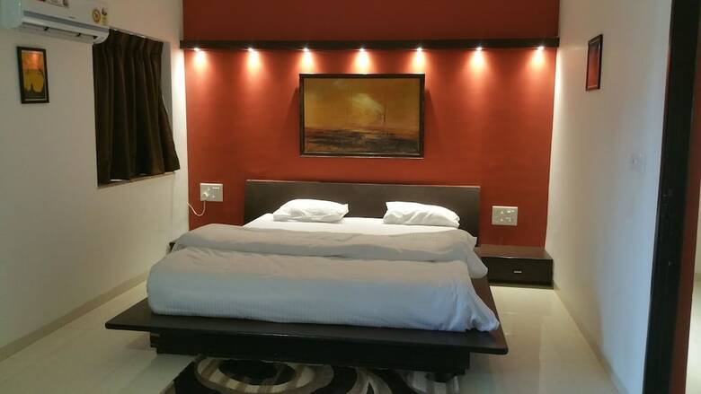 Knox Boutique Villa
