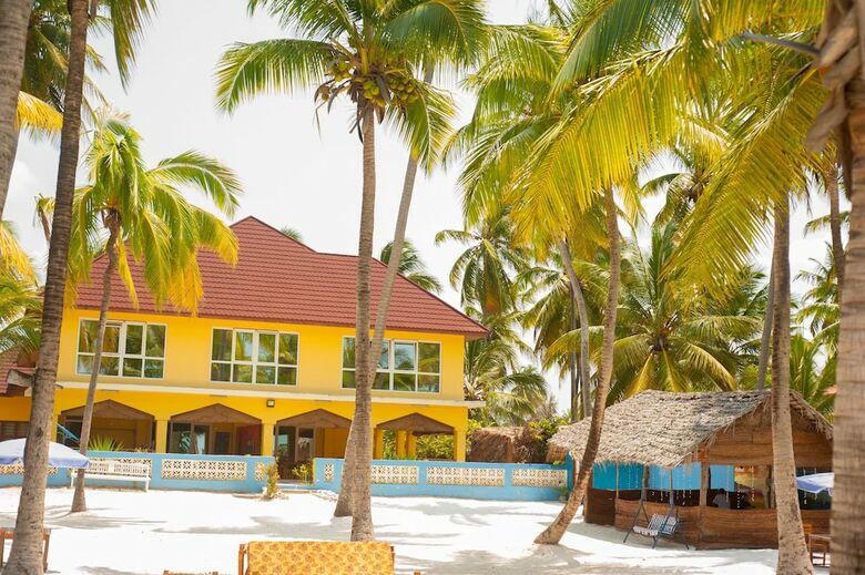 Hotel Bwejuu Beach Palm Villa
