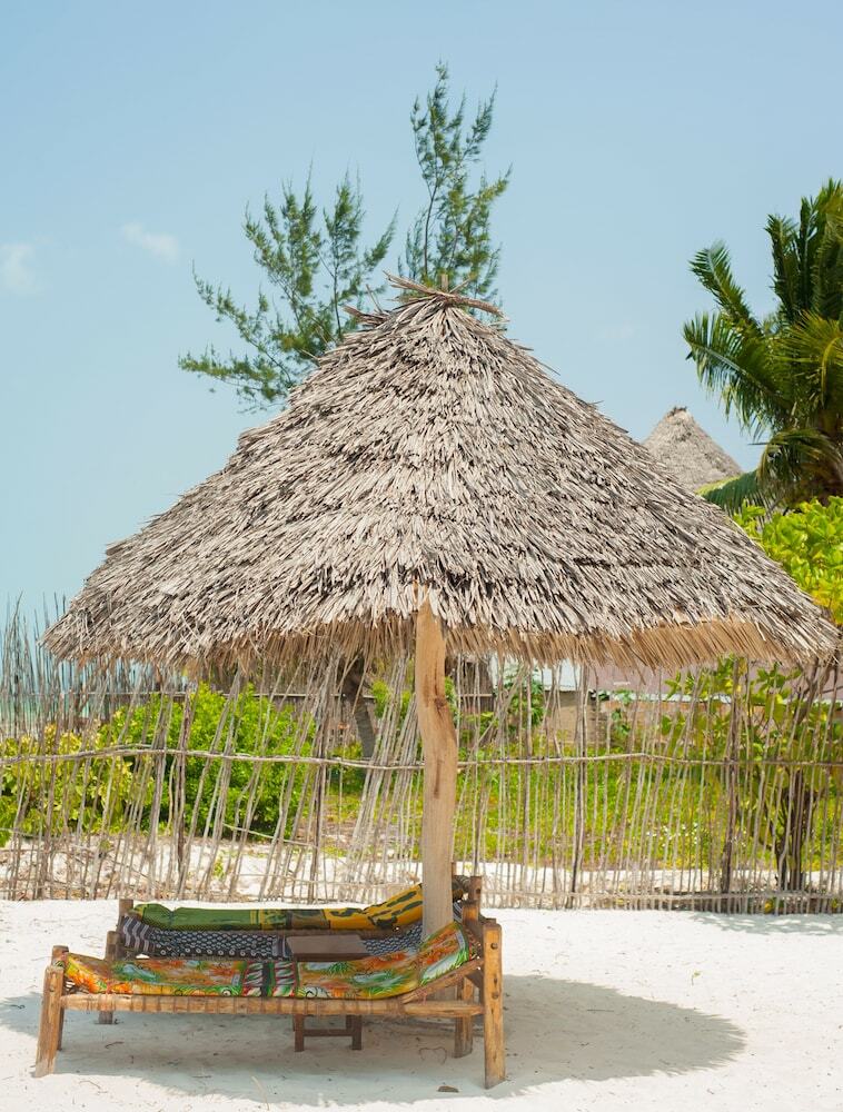 Hotel Bwejuu Beach Palm Villa