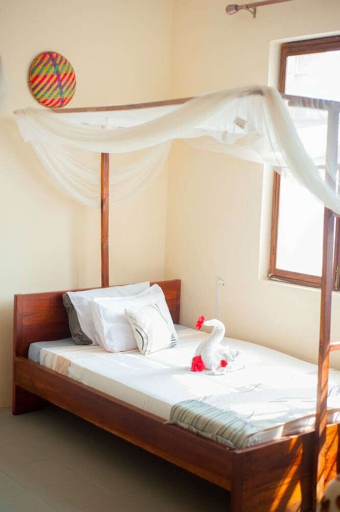 Hotel Bwejuu Beach Palm Villa