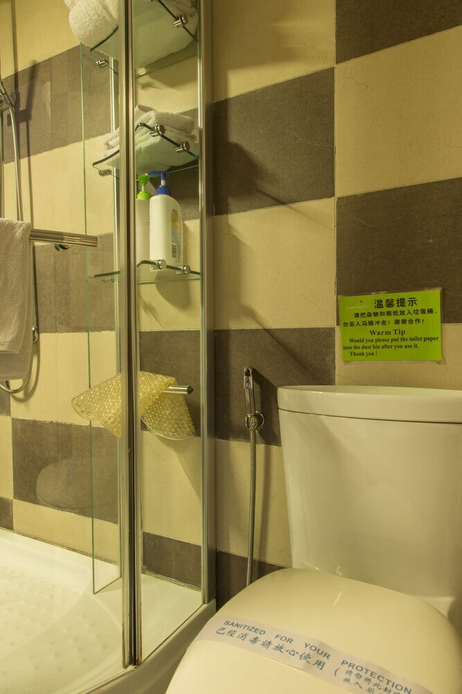 Hotel Snow Lion Riverside Resort