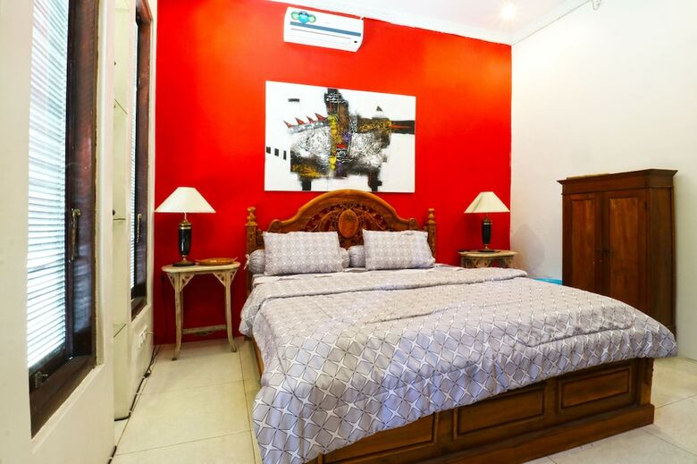 Hotel Nira Guest House