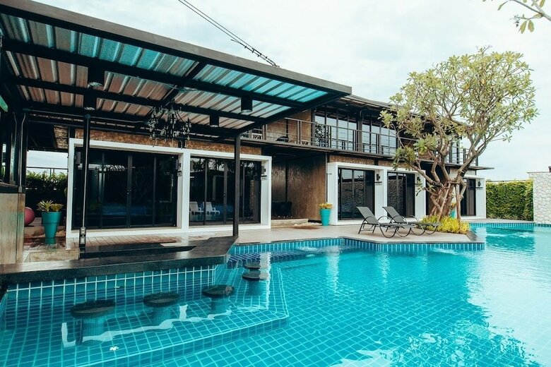 Hotel Mawadee Island Resort