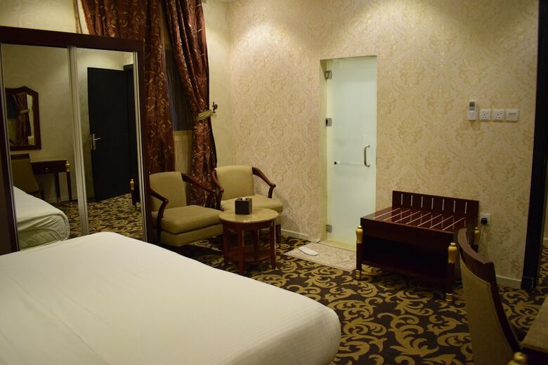 Aparthotel Concord Plaza Hotel