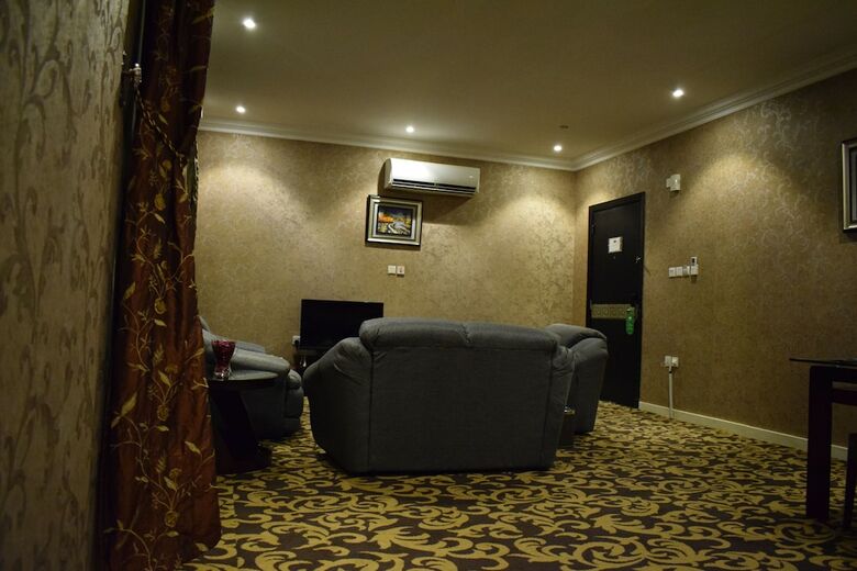 Aparthotel Concord Plaza Hotel