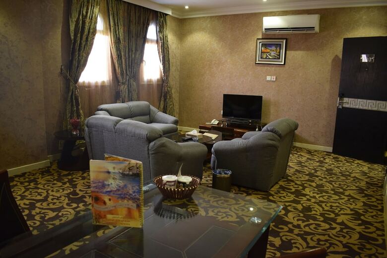 Aparthotel Concord Plaza Hotel