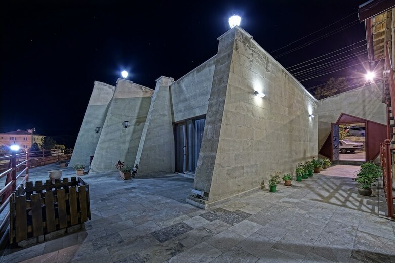 Osiana Hotel