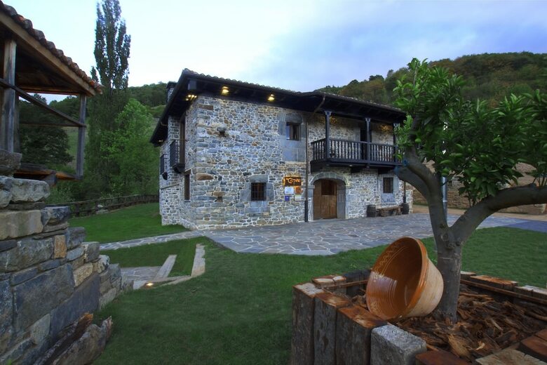 Agroturismo Casona Del Castaniu