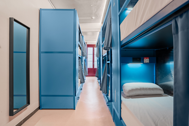 Hostal Ideal Youth Hostel