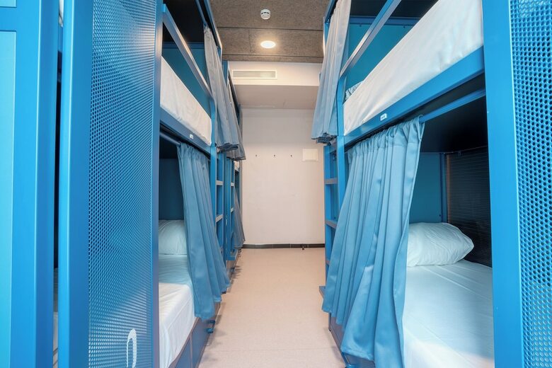 Hostal Ideal Youth Hostel