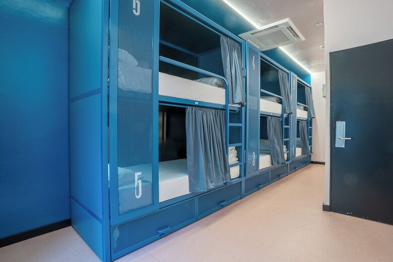 Hostal Ideal Youth Hostel