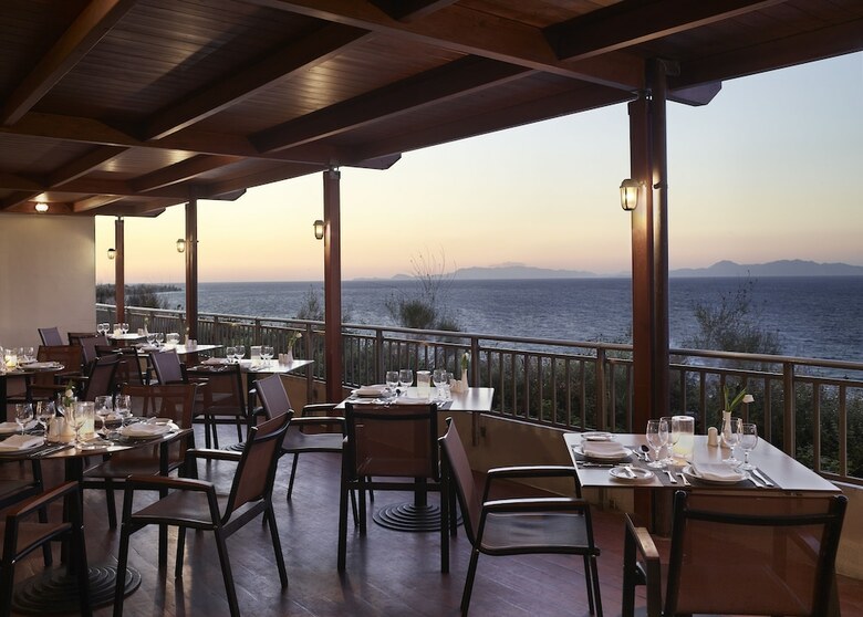 Rhodes Bay Hotel & Spa