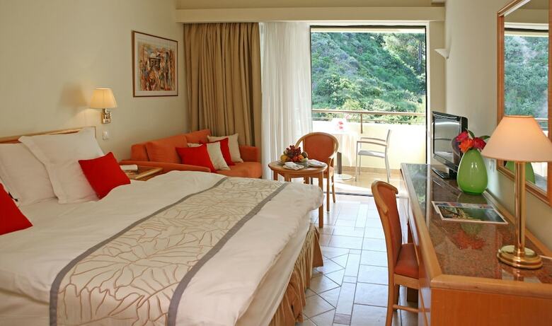 Rhodes Bay Hotel & Spa