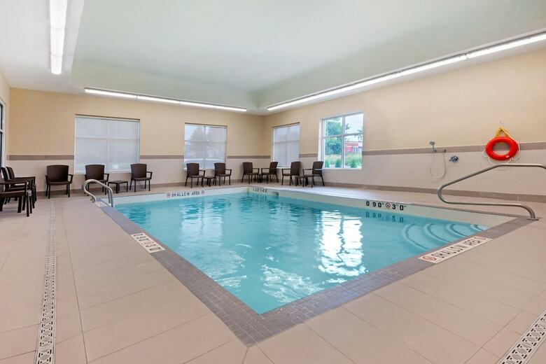 Hotel Comfort Inn & Suites
