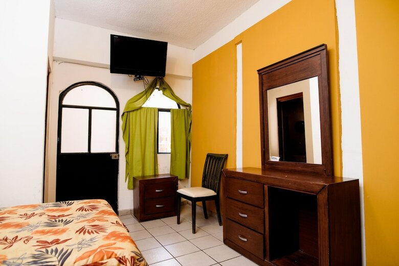 Hotel Mar�a Elena